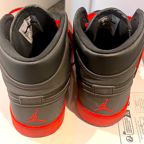 🔥✨ Nike ✨ Air Jordan’s Multi-Color 🔥 - Picture 2 of 3